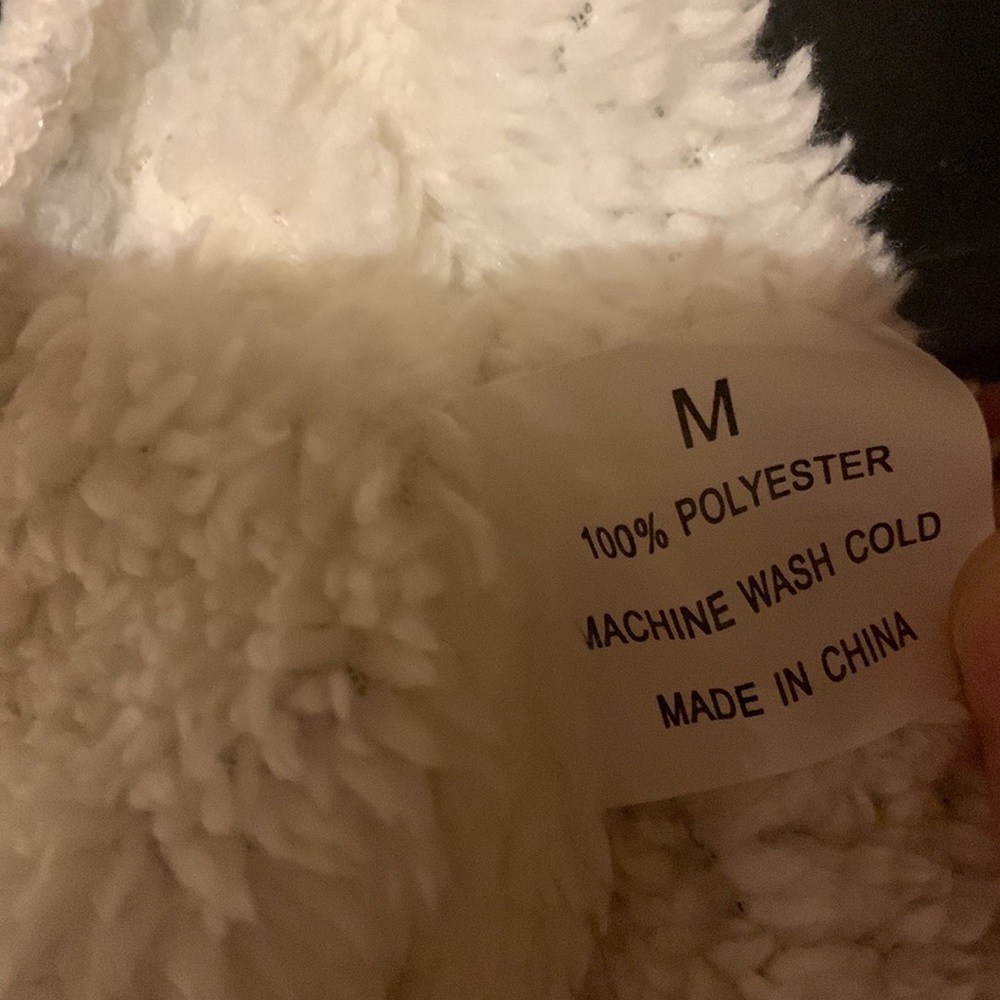 Little Boo size medium dog jacket/hoodie - Picture 5 of 6